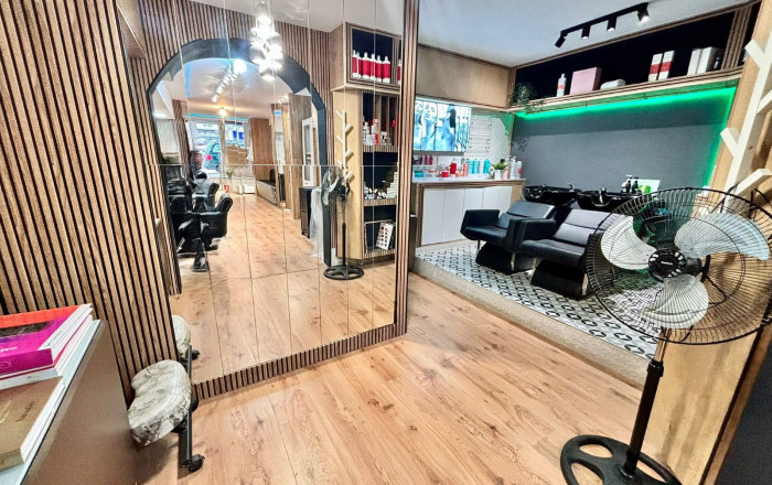 Traspaso - Peluquerias y Estetica -
Barcelona - Sarria-Sant Gervasi