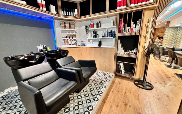 Traspaso - Peluquerias y Estetica -
Barcelona - Sarria-Sant Gervasi