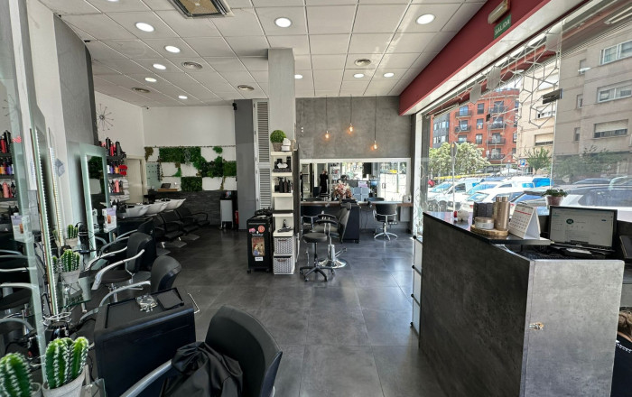 Traspaso - Peluquerias y Estetica -
Sant Boi de Llobregat