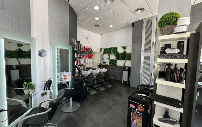 Traspaso - Peluquerias y Estetica -
Sant Boi de Llobregat