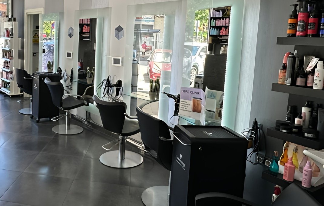 Traspaso - Peluquerias y Estetica -
Sant Boi de Llobregat