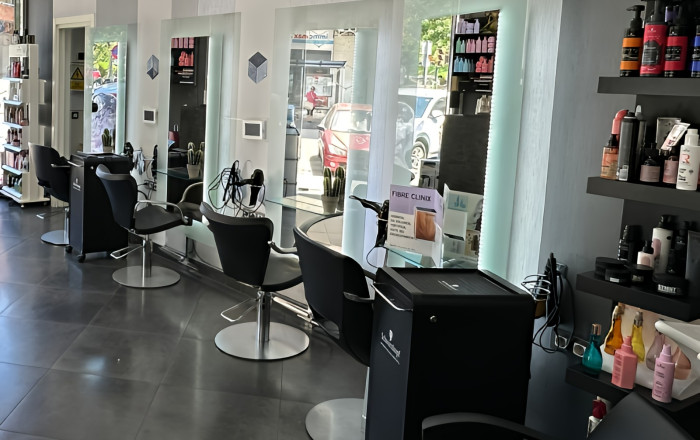 Traspaso - Peluquerias y Estetica -
Sant Boi de Llobregat