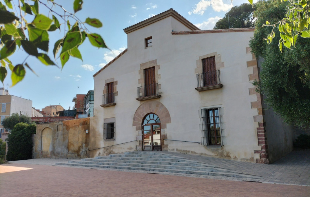 Traspaso - Peluquerias y Estetica -
Sant Boi de Llobregat