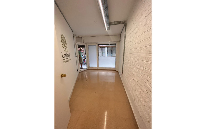 Rental - Local comercial -
Castelldefels