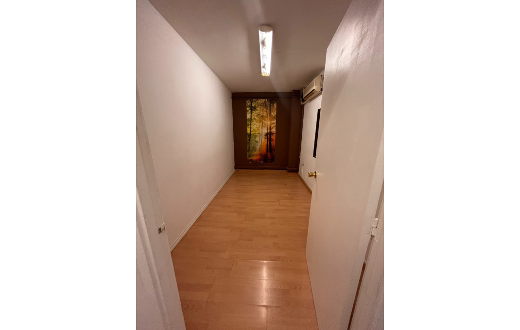 Rental - Local comercial -
Castelldefels