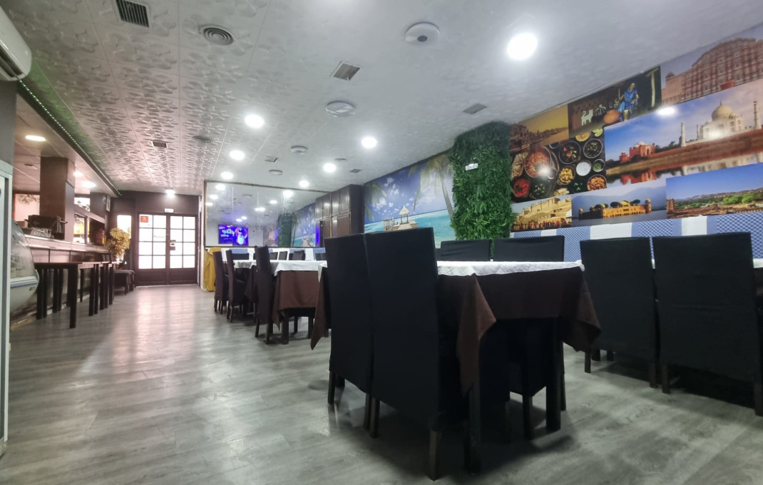 Transfer - Restaurant -
Barcelona - Poble Sec-montjuïc