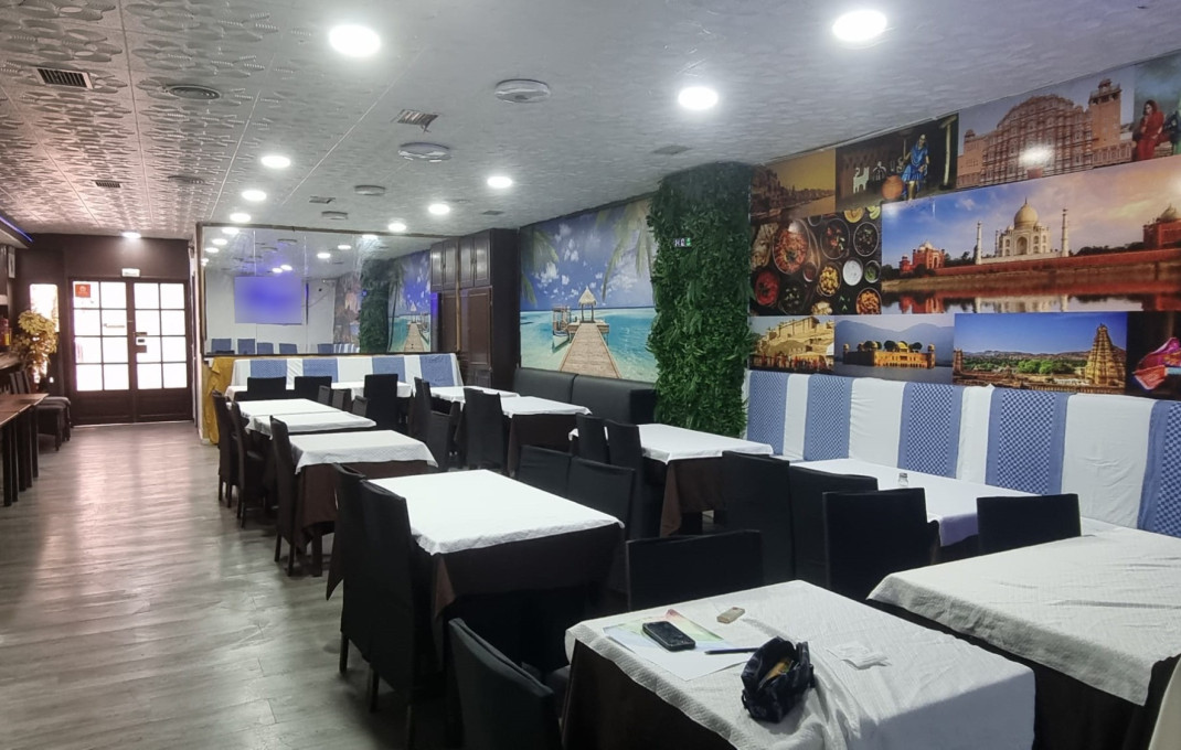 Transfer - Restaurant -
Barcelona - Poble Sec-montjuïc