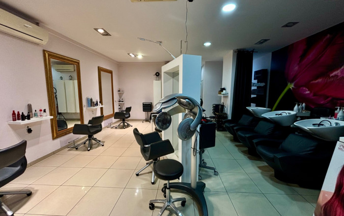 Traspaso - Peluquerias y Estetica -
Barcelona - Eixample