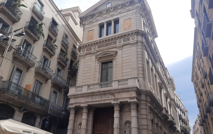 Revente - Local comercial -
Barcelona - Ciutat Vella, Raval