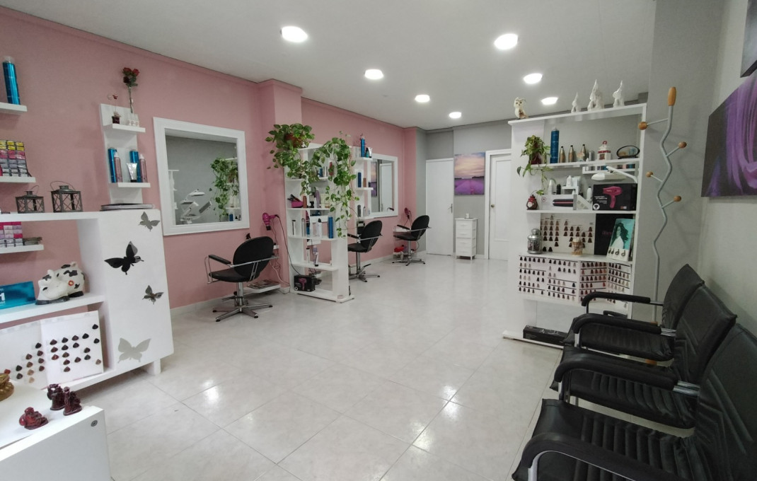 Traspaso - Peluquerias y Estetica -
Sant Boi de Llobregat