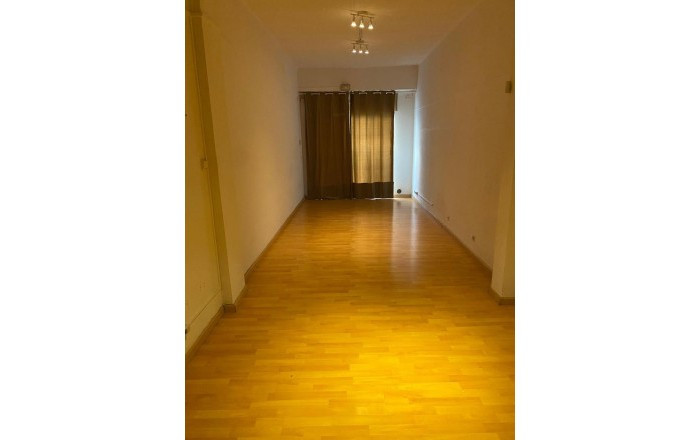 Venta - Local comercial -
Barcelona - Guinardo