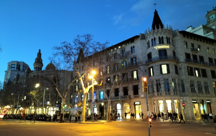 Venta - Local comercial -
Barcelona - Gràcia