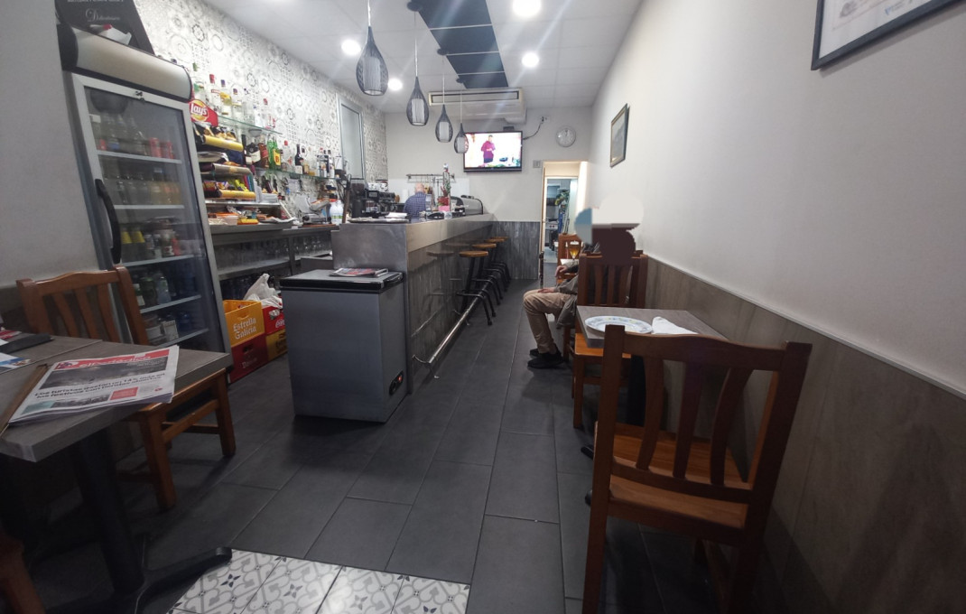 Traspaso - Bar Restaurante -
Barcelona - Sant Martí