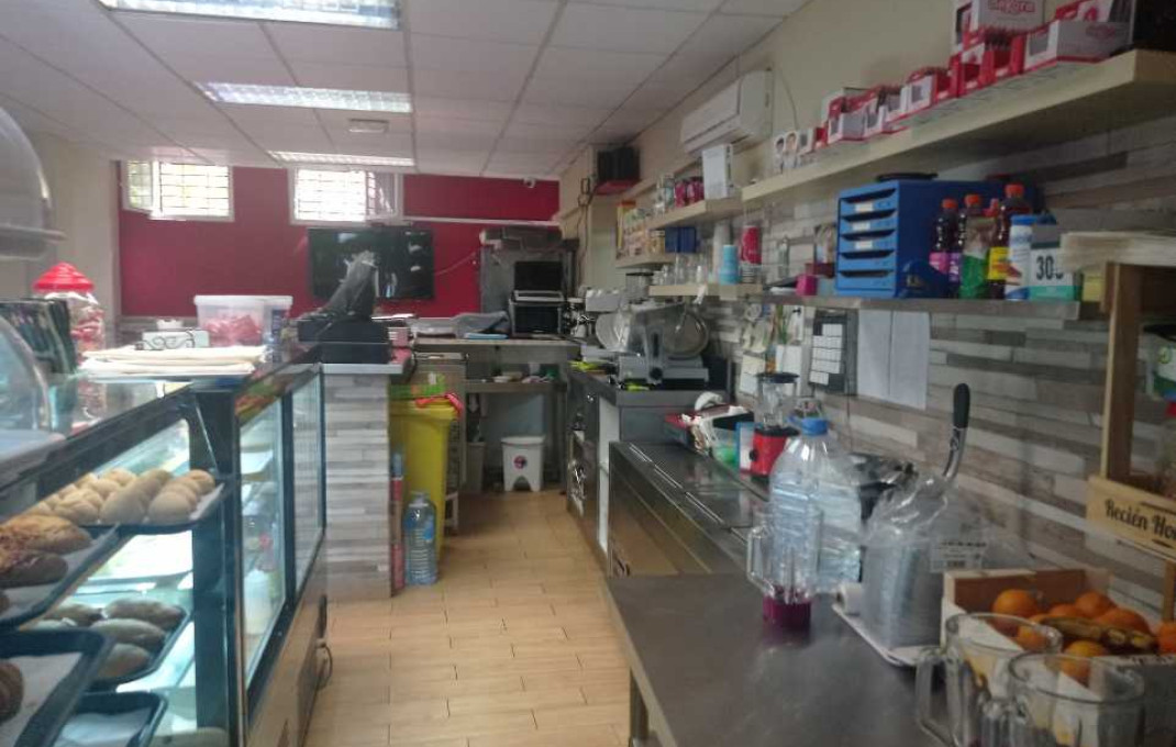 Venta - Local comercial -
Sabadell