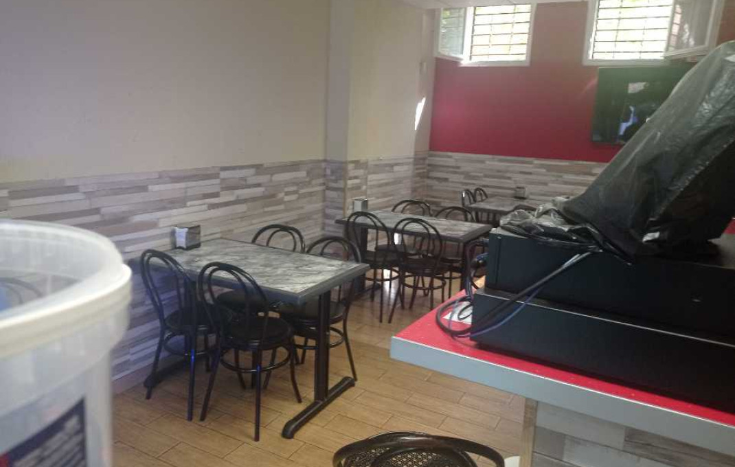 Venta - Local comercial -
Sabadell