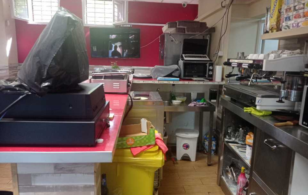 Venta - Local comercial -
Sabadell