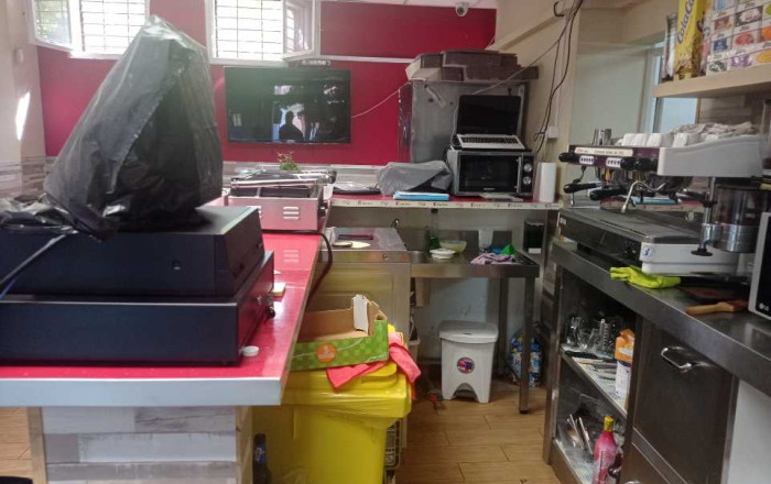 Venta - Local comercial -
Sabadell