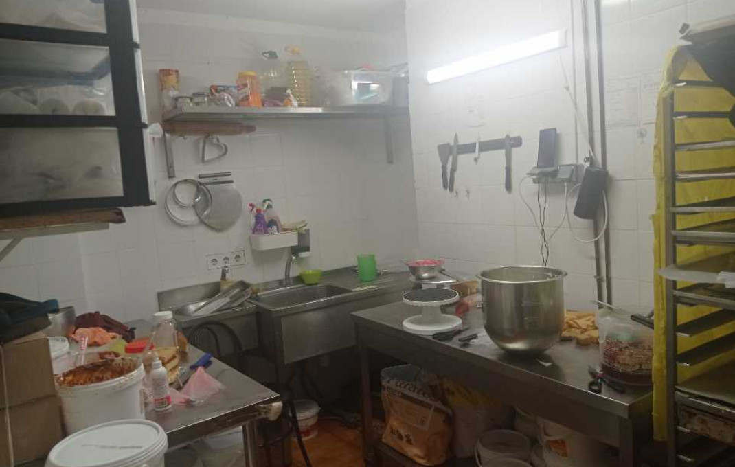 Venta - Local comercial -
Sabadell