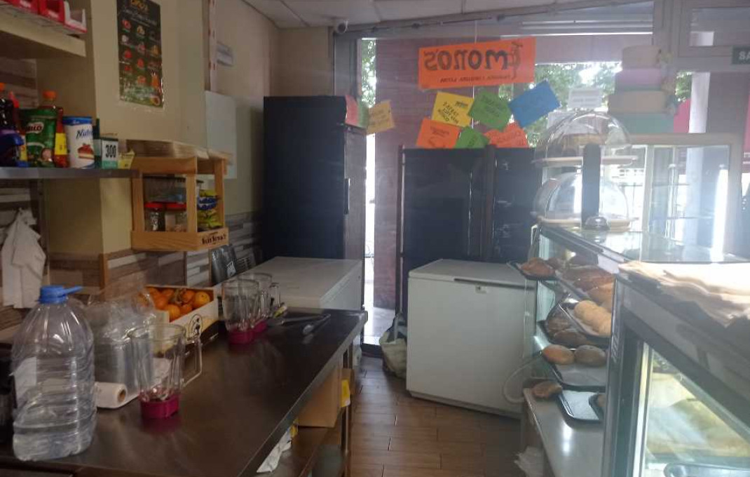 Venta - Local comercial -
Sabadell