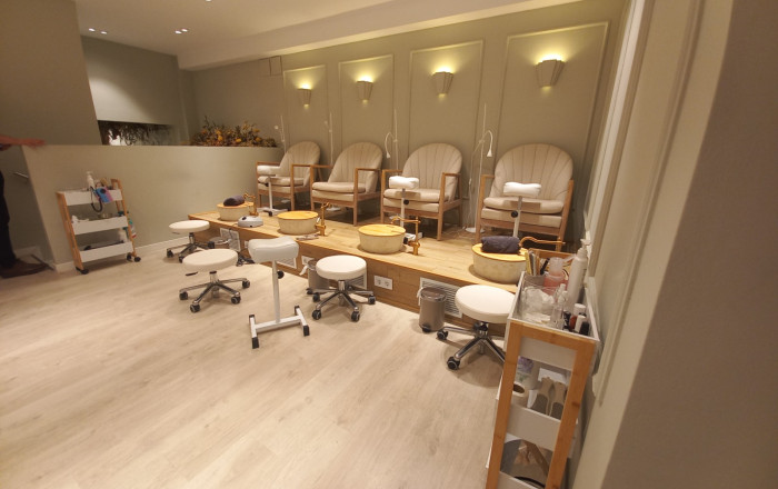 Traspaso - Peluquerias y Estetica -
Barcelona - Sarria-Sant Gervasi