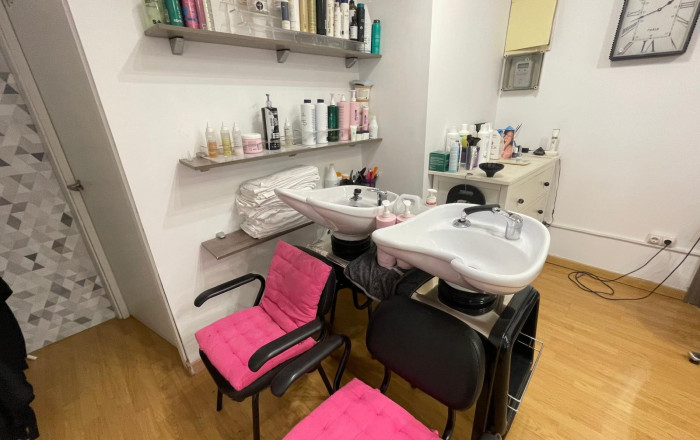 Traspaso - Peluquerias y Estetica -
Barcelona - Gracia Norte