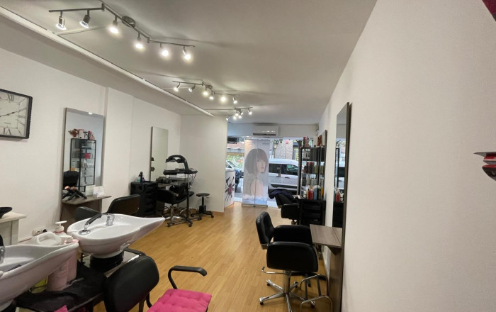 Traspaso - Peluquerias y Estetica -
Barcelona - Gracia Norte