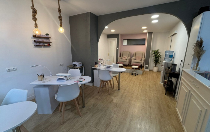 Traspaso - Peluquerias y Estetica -
Barcelona - Gràcia