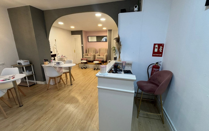 Traspaso - Peluquerias y Estetica -
Barcelona - Gràcia