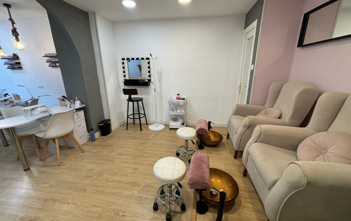 Traspaso - Peluquerias y Estetica -
Barcelona - Gràcia