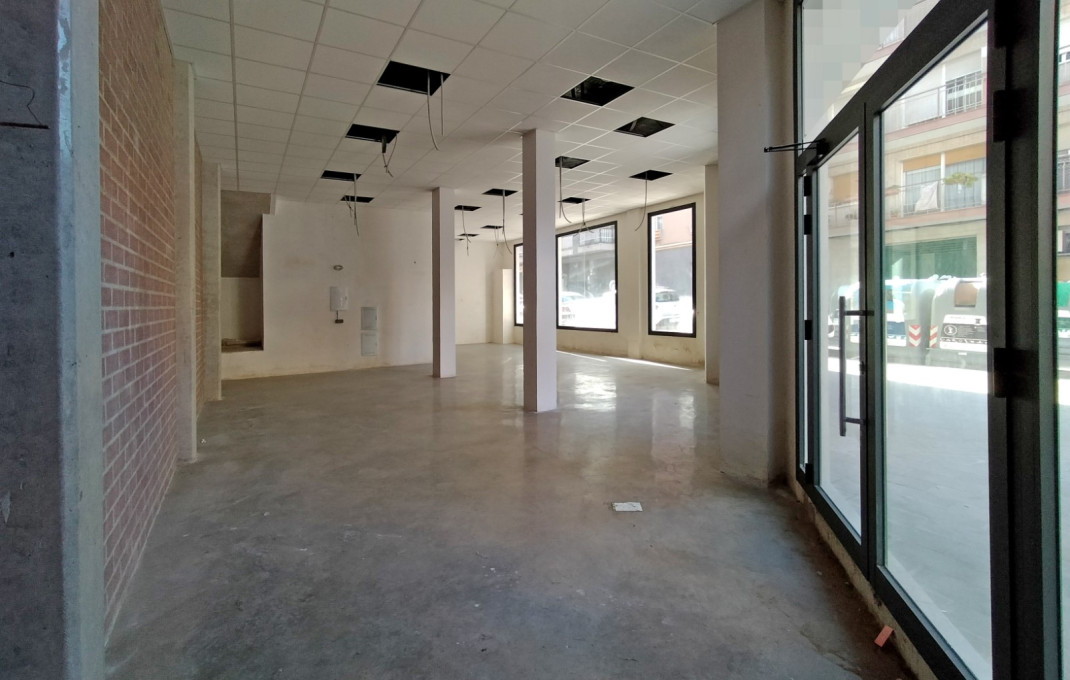 Alquiler - Local comercial -
Sant Boi de Llobregat