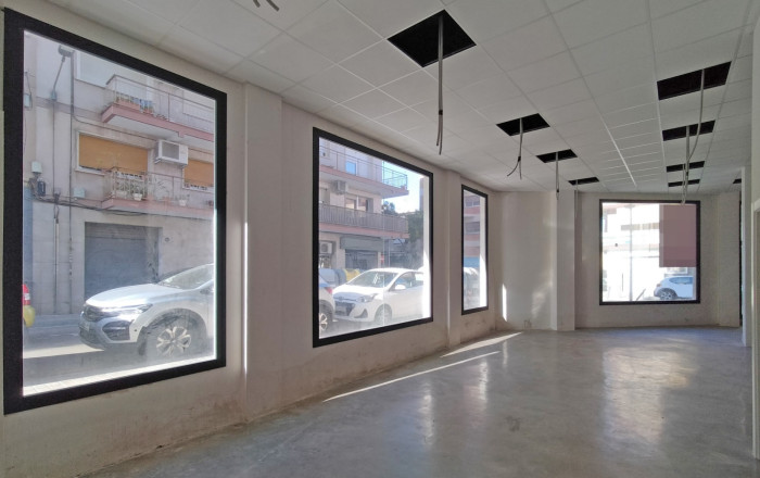 Alquiler - Local comercial -
Sant Boi de Llobregat