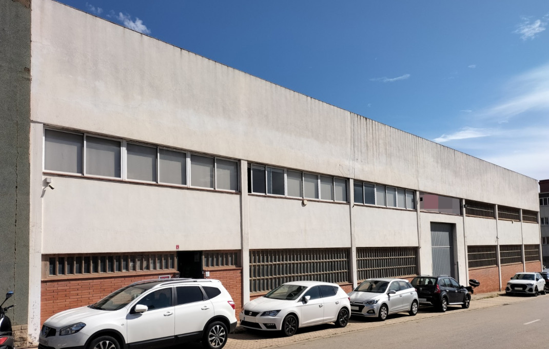 Venta en rentabilidad - Naves y solares -
Sant Boi de Llobregat