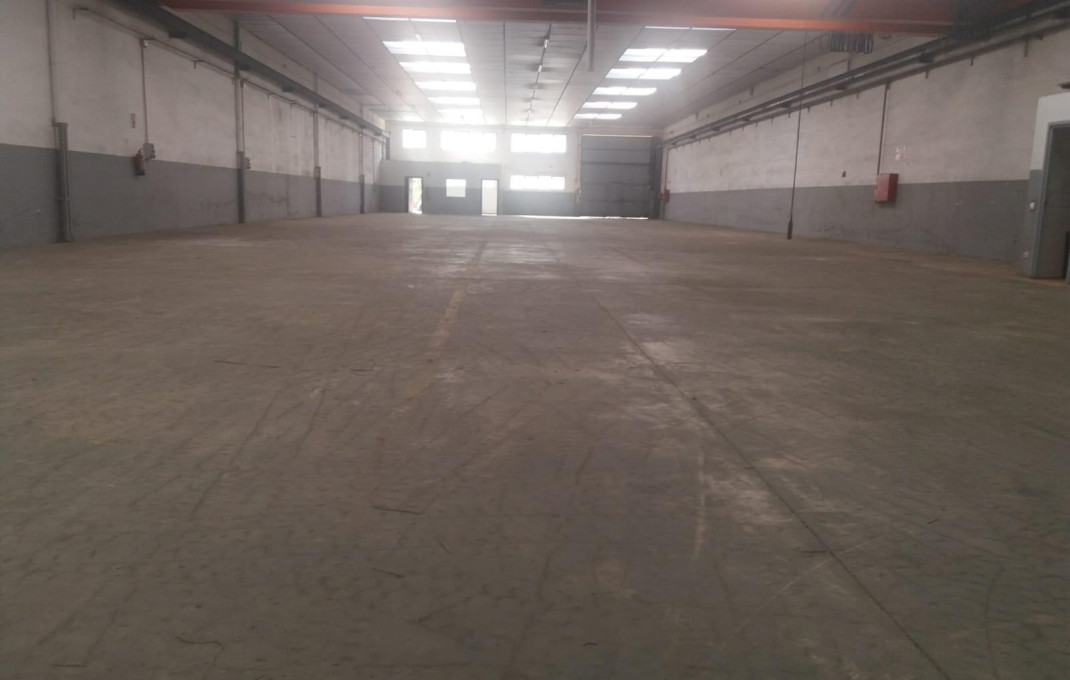 Revente - Naves y solares -
Sant Quirze del Vall&egrave;s