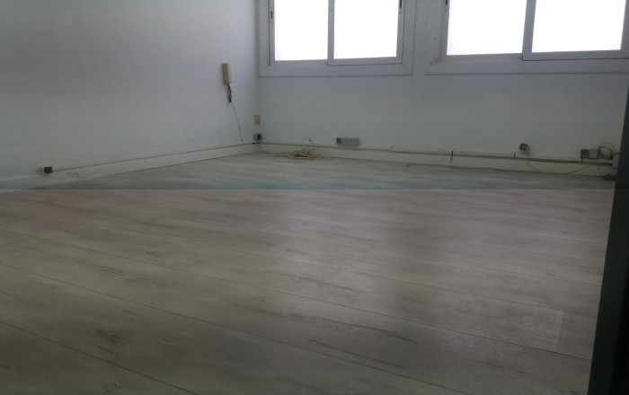 Sale - Naves y solares -
Sabadell