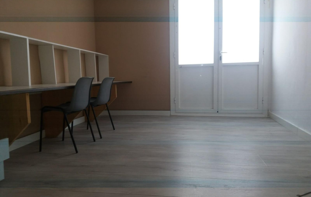 Sale - Naves y solares -
Sabadell