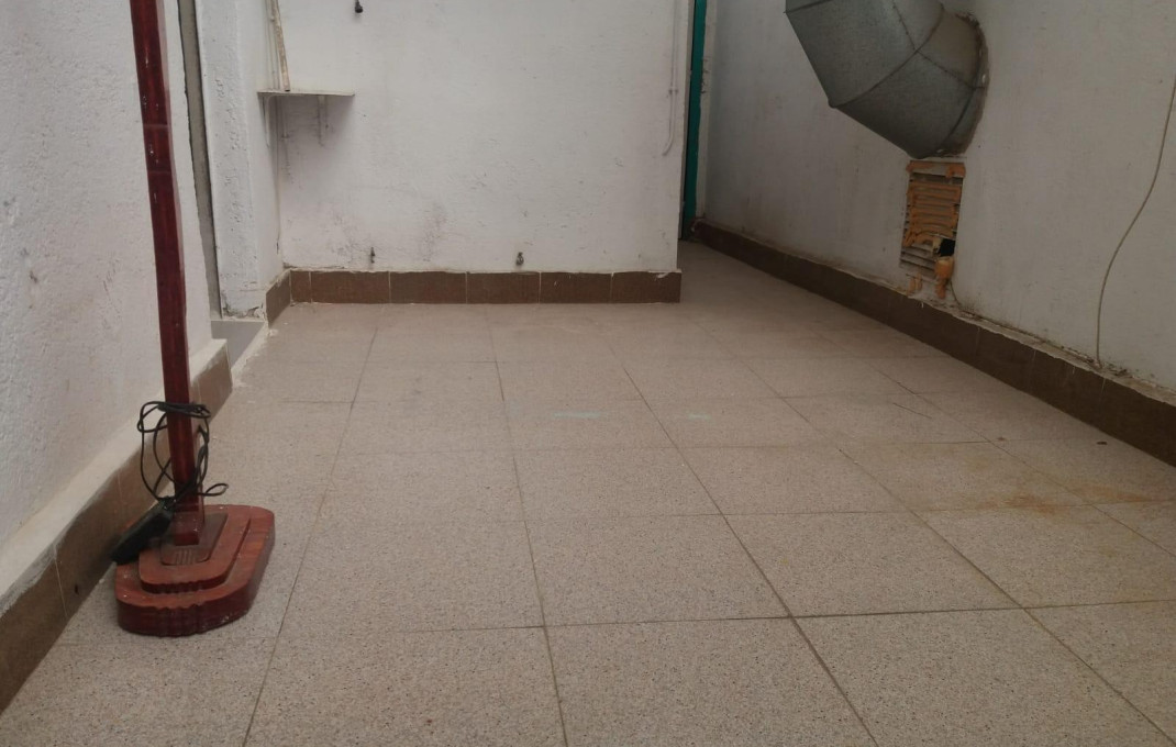 Sale - Naves y solares -
Sabadell