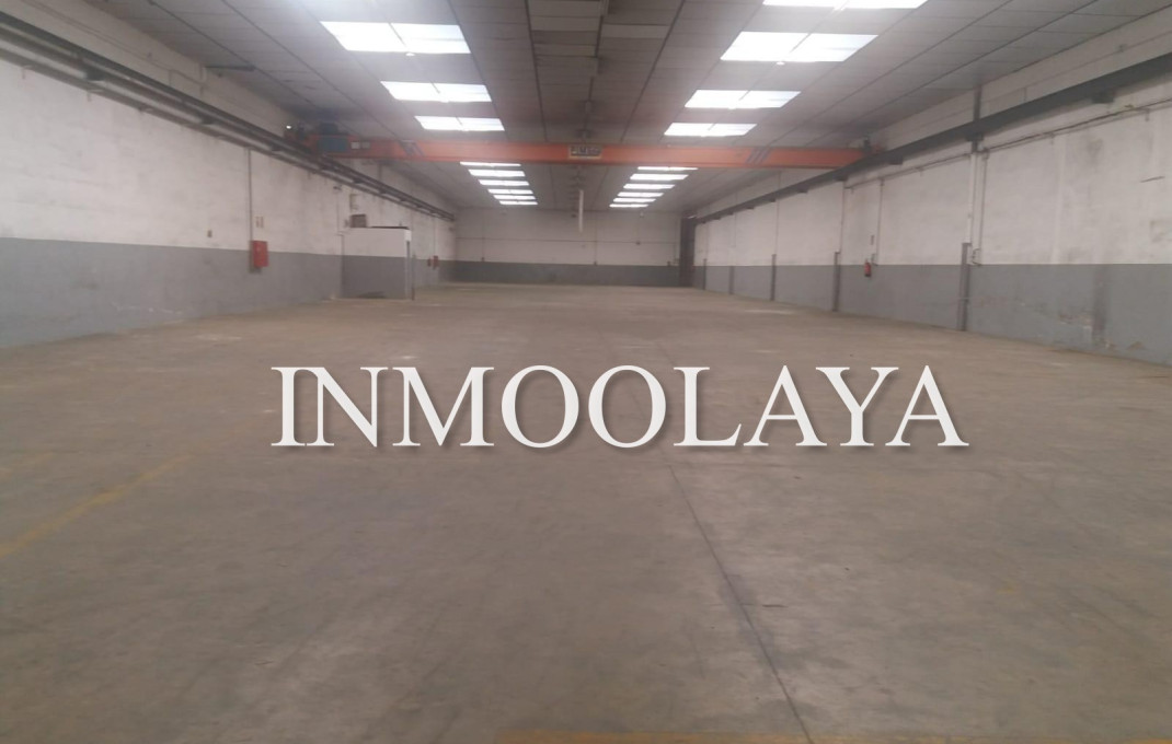 Revente - Naves y solares -
Sant Quirze del Vall&egrave;s