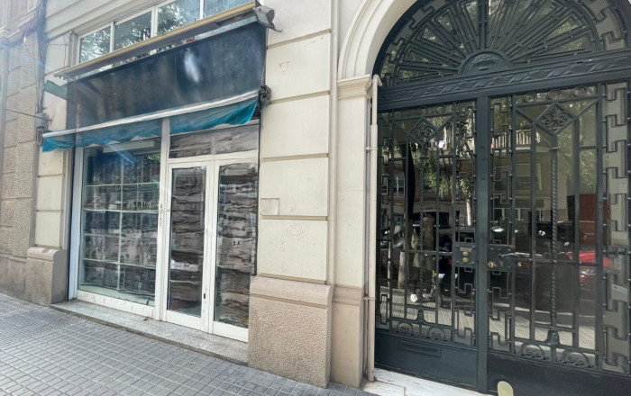 Venta - Local comercial -
Barcelona - Gràcia